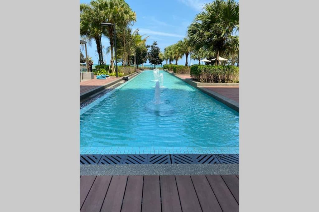 Isix Seaview 2R2B At Timurbay Pantai Balok Kuantan Pahang Exterior foto
